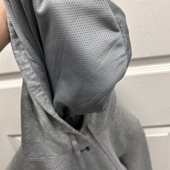 Under Armour Gray Men's Hoodie - Picture 7 of 10